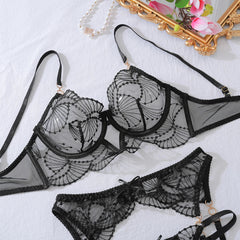 Embrace Your Desire: Sheer Lace Sensation - Todanua Internacional