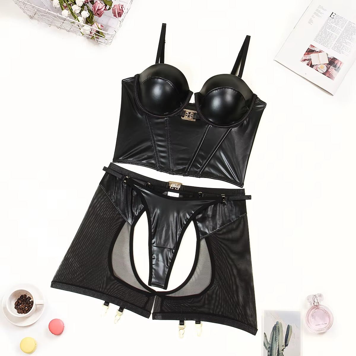 Dominatrix Noir - Todanua Internacional