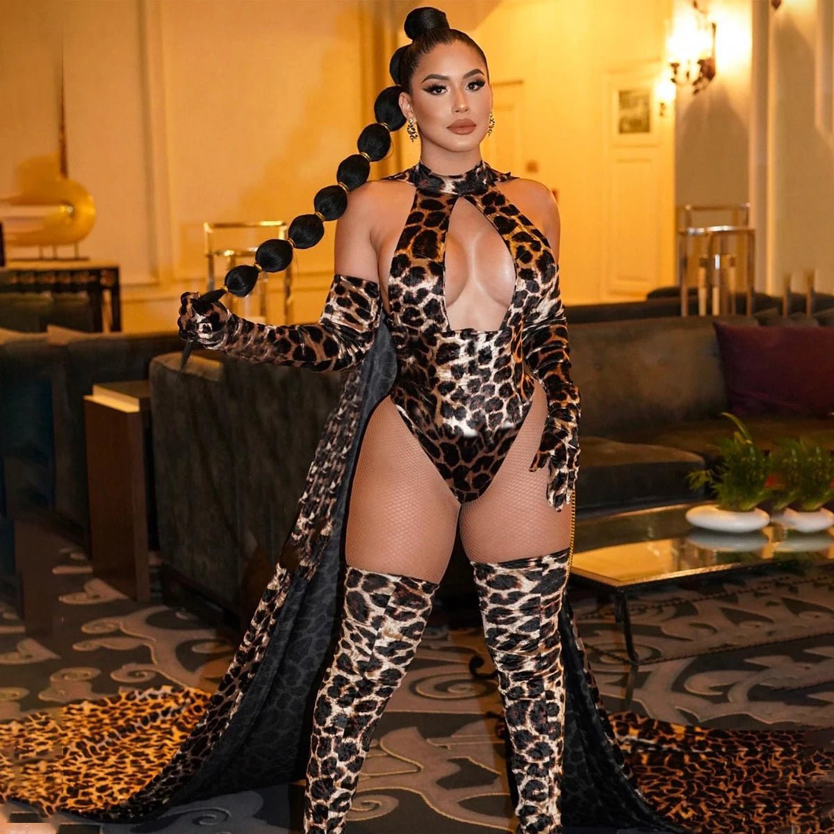 Feel Irresistible: Leopard Bodysuit with Gloves - Todanua Internacional