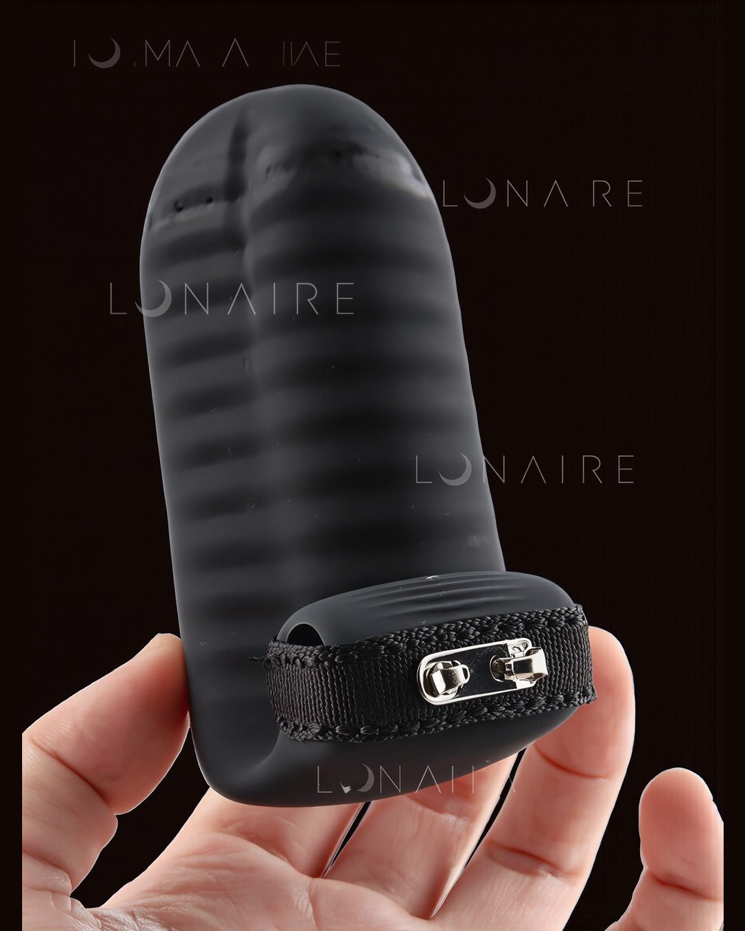 Dione Finger Vibrator — Removable Bullet, Ribbed Sleeve