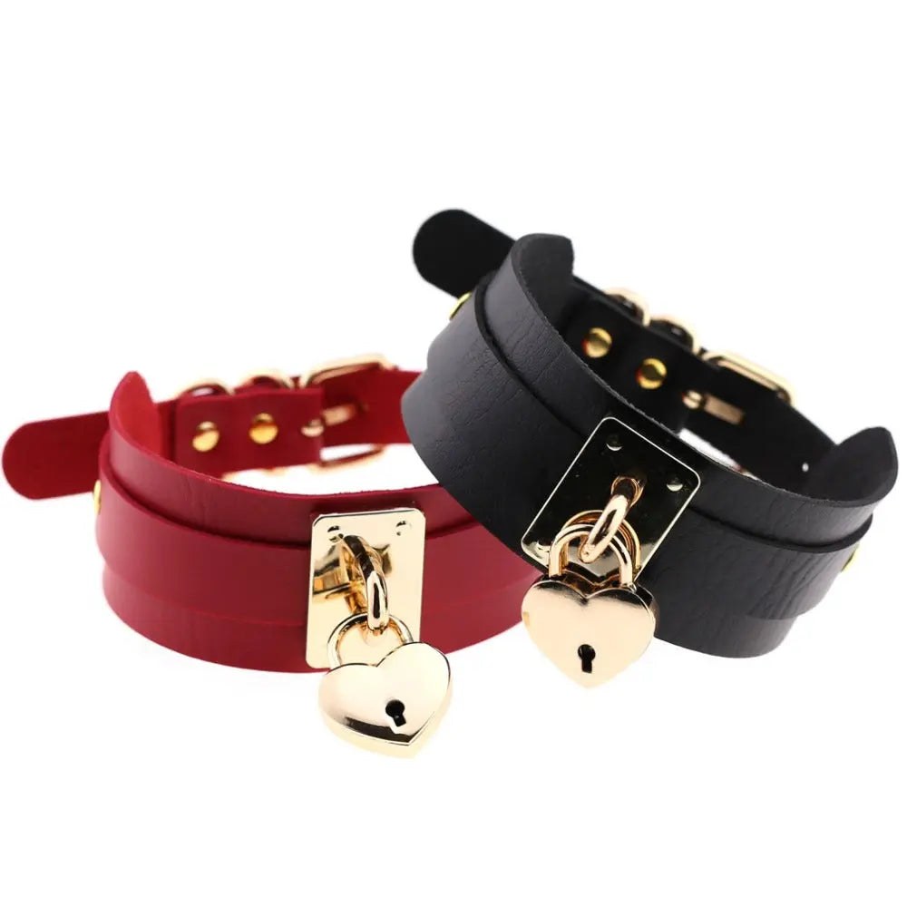 Calisto Collar — Gold Heart Padlock