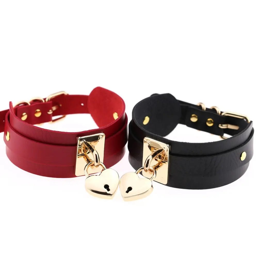 Calisto Collar — Gold Heart Padlock