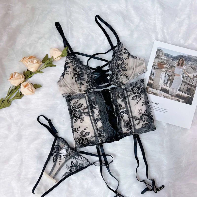 Monique - Todanua Internacional